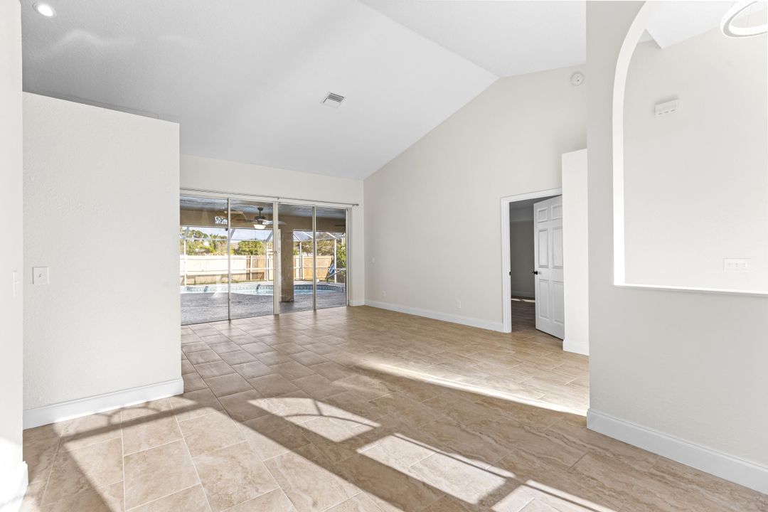 出租: $3,500 (3 贝兹, 2 浴室, 1918 平方英尺)