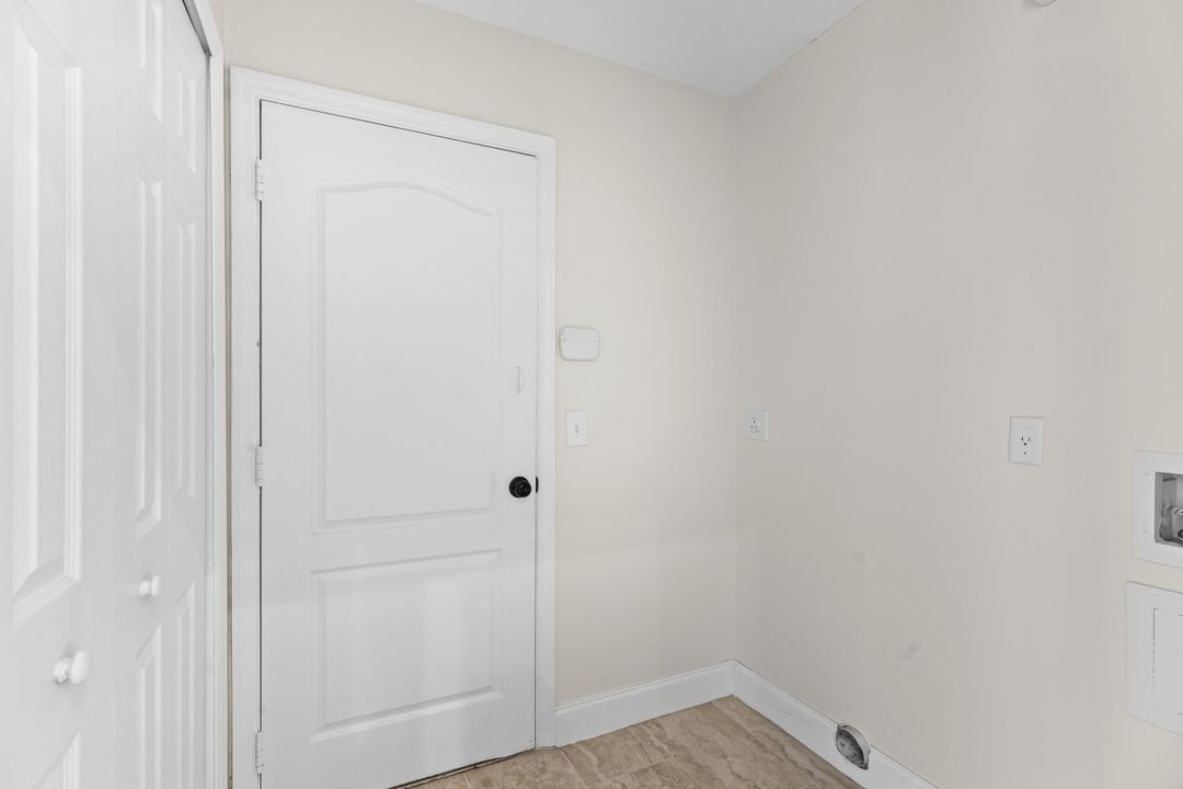 出租: $3,500 (3 贝兹, 2 浴室, 1918 平方英尺)