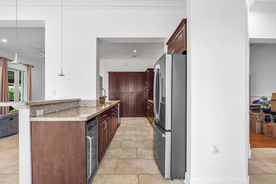 Active With Contract: $925,000 (4 beds, 3 baths, 2687 Square Feet)