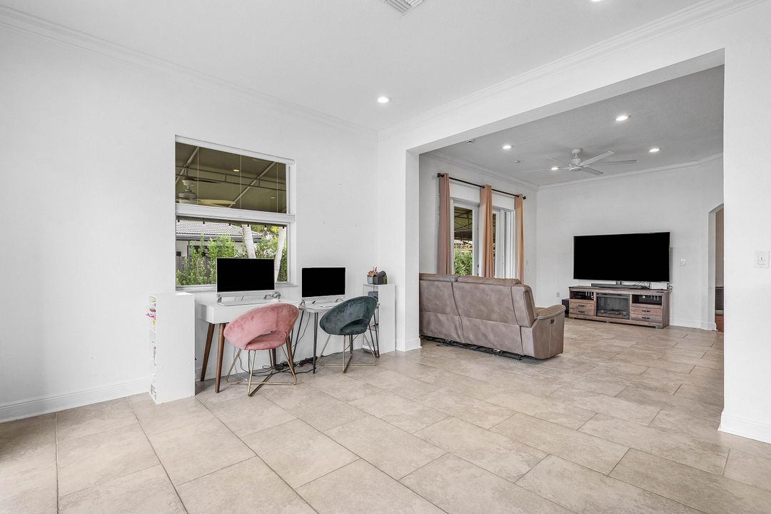 Active With Contract: $925,000 (4 beds, 3 baths, 2687 Square Feet)