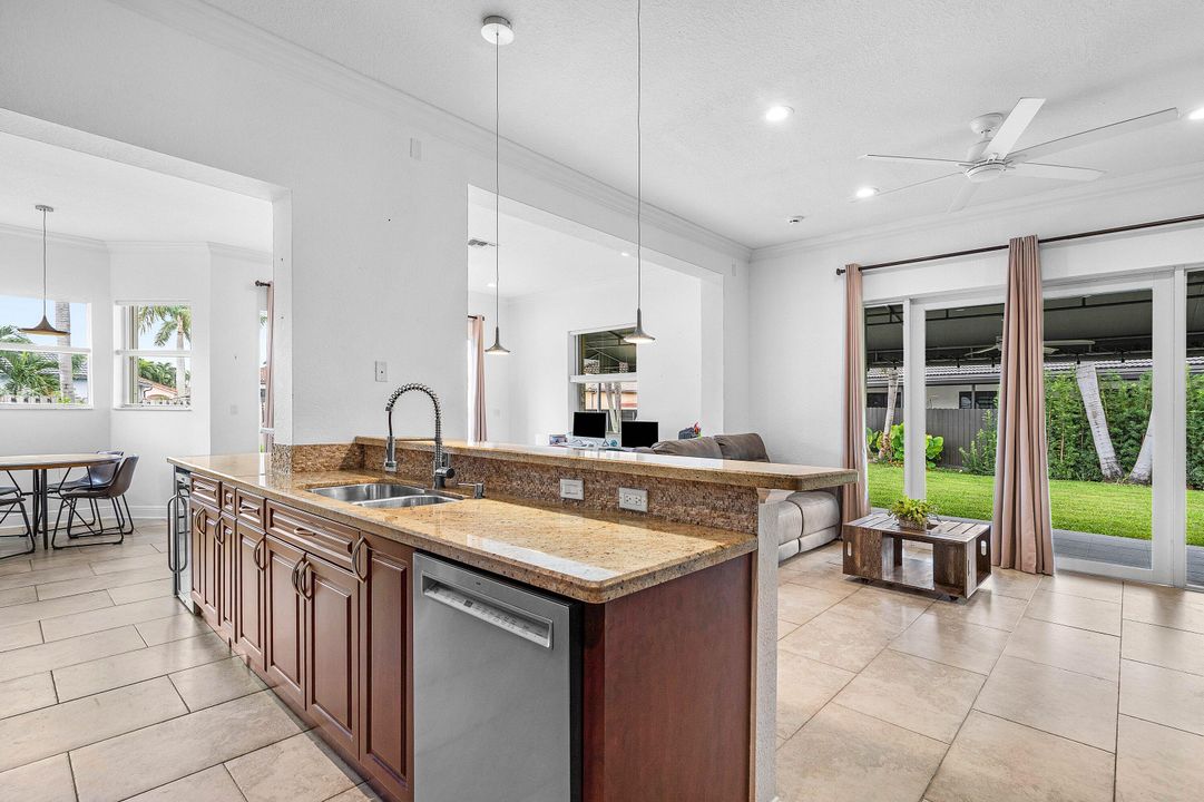 Active With Contract: $925,000 (4 beds, 3 baths, 2687 Square Feet)