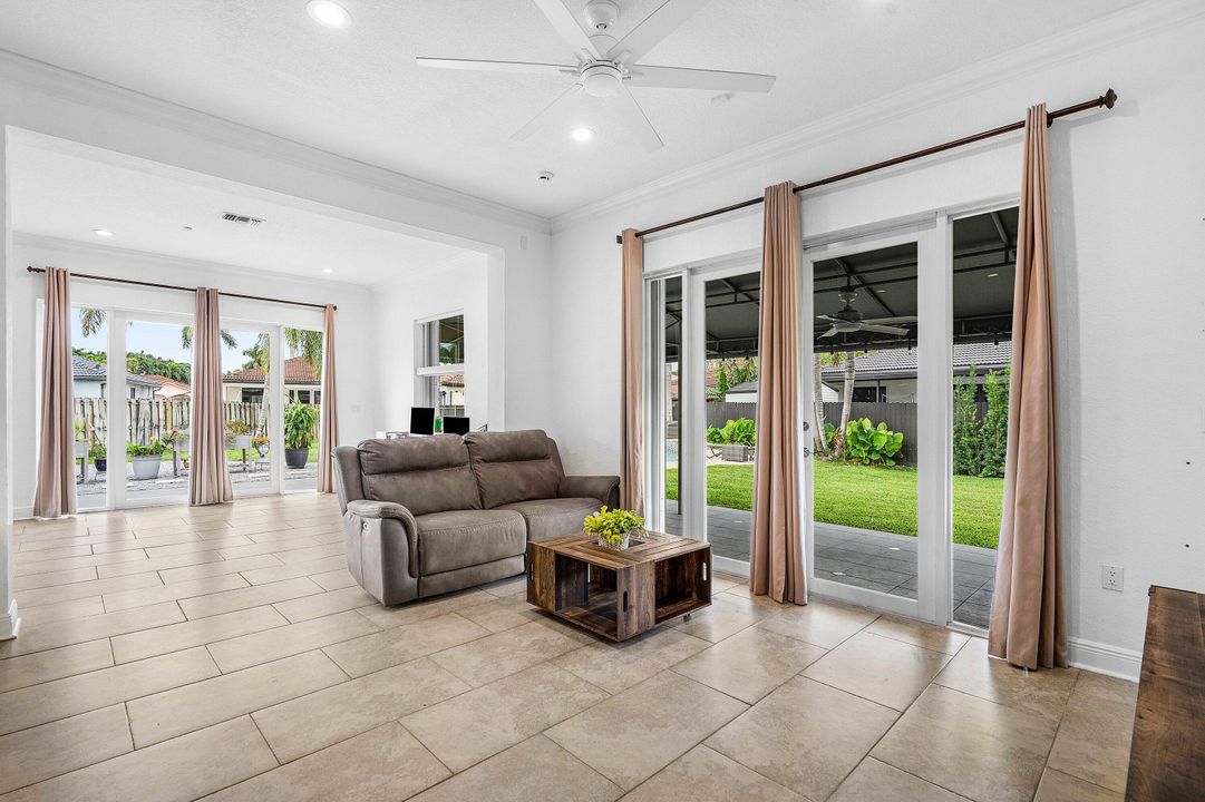 Active With Contract: $925,000 (4 beds, 3 baths, 2687 Square Feet)