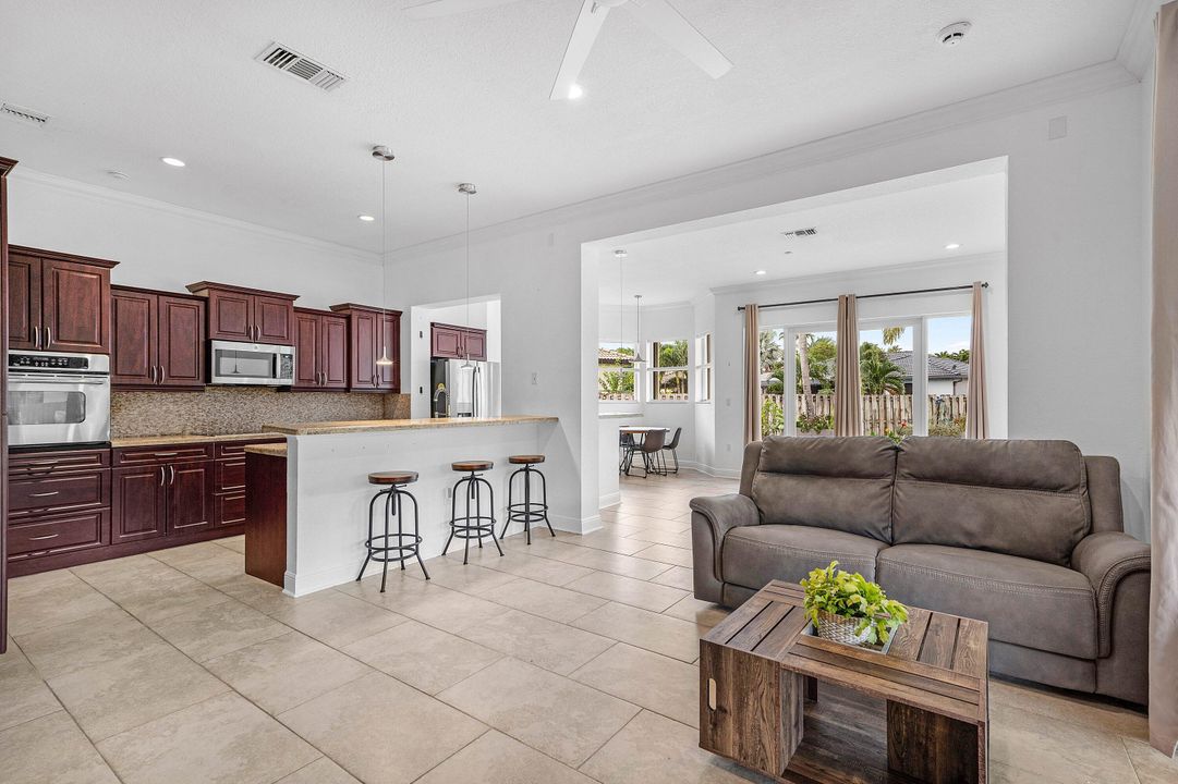 Active With Contract: $925,000 (4 beds, 3 baths, 2687 Square Feet)