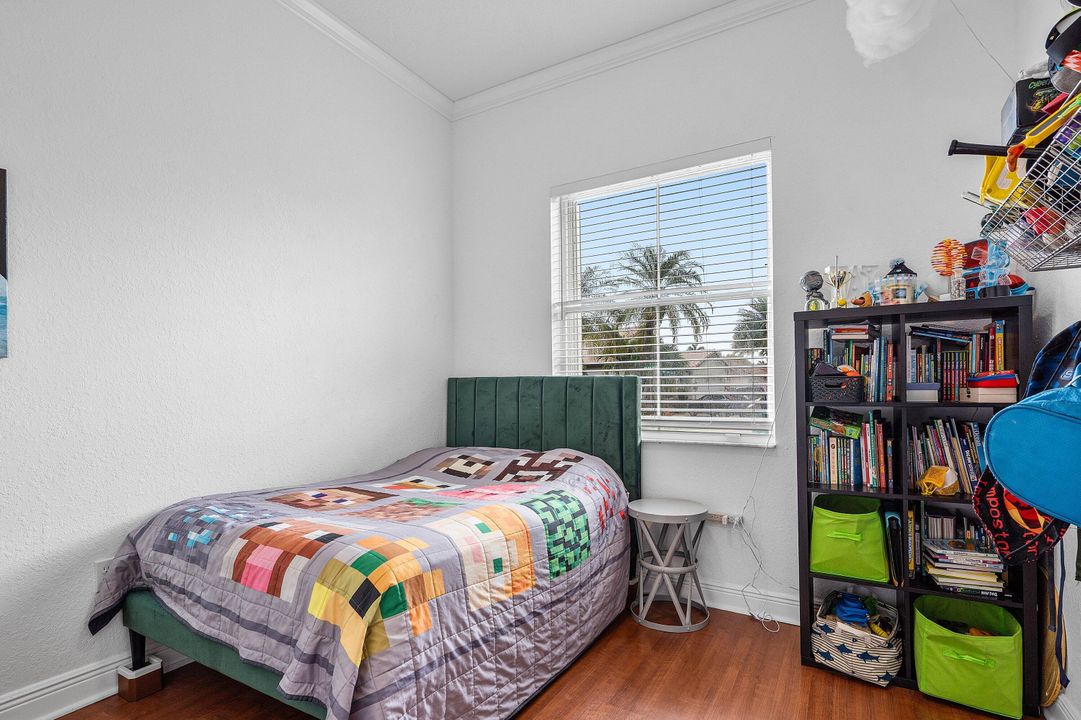 Active With Contract: $925,000 (4 beds, 3 baths, 2687 Square Feet)