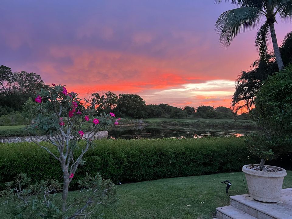 For Sale: $2,845,000 (3 beds, 4 baths, 3388 Square Feet)