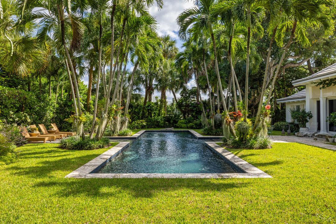 En Venta: $11,000,000 (6 camas, 4 baños, 4512 Pies cuadrados)