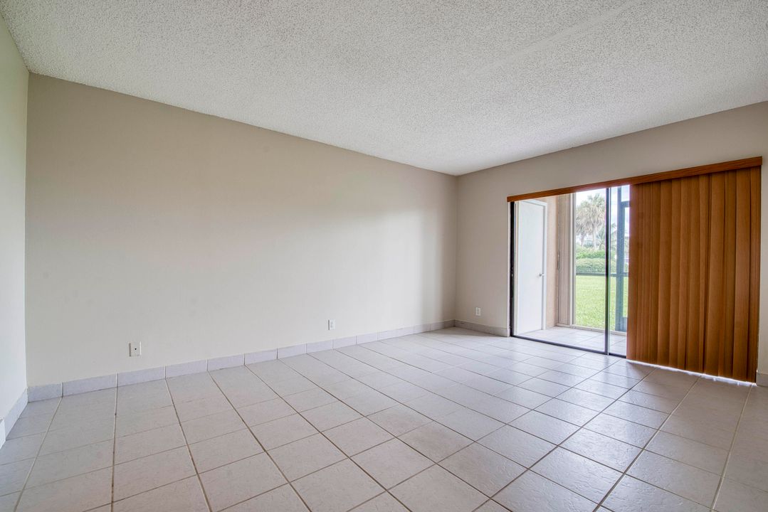 En Venta: $299,990 (2 camas, 2 baños, 1374 Pies cuadrados)