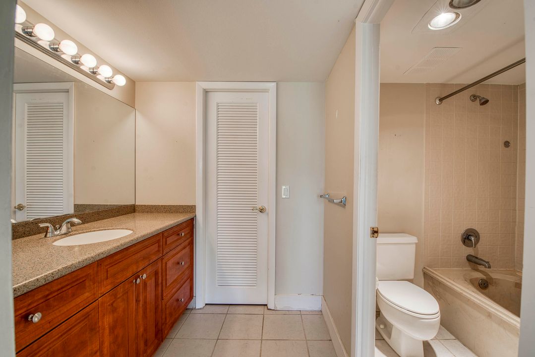 En Venta: $299,990 (2 camas, 2 baños, 1374 Pies cuadrados)