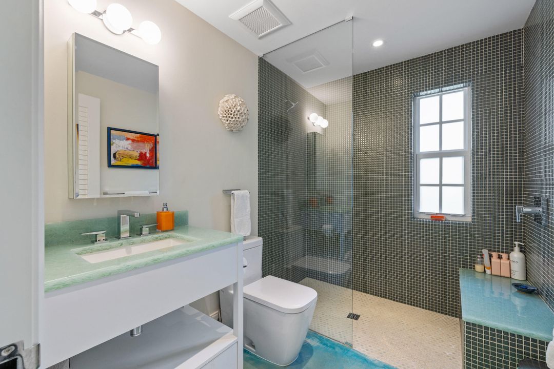 En Venta: $11,000,000 (6 camas, 4 baños, 4512 Pies cuadrados)