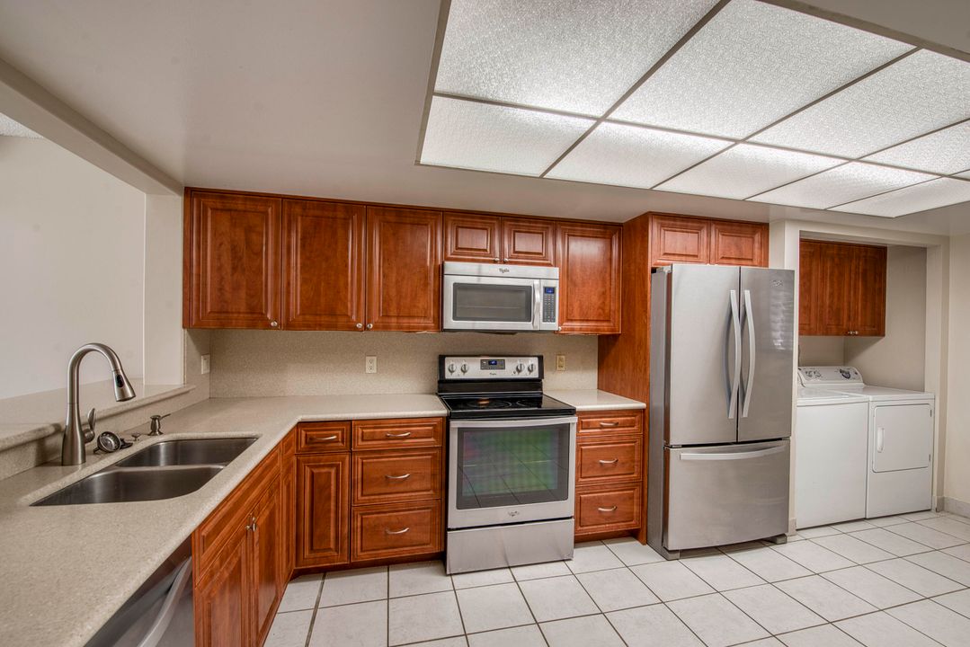 En Venta: $299,990 (2 camas, 2 baños, 1374 Pies cuadrados)