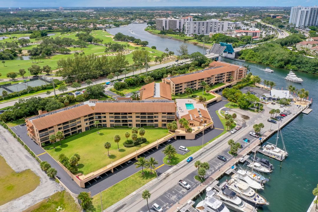 En Venta: $299,990 (2 camas, 2 baños, 1374 Pies cuadrados)