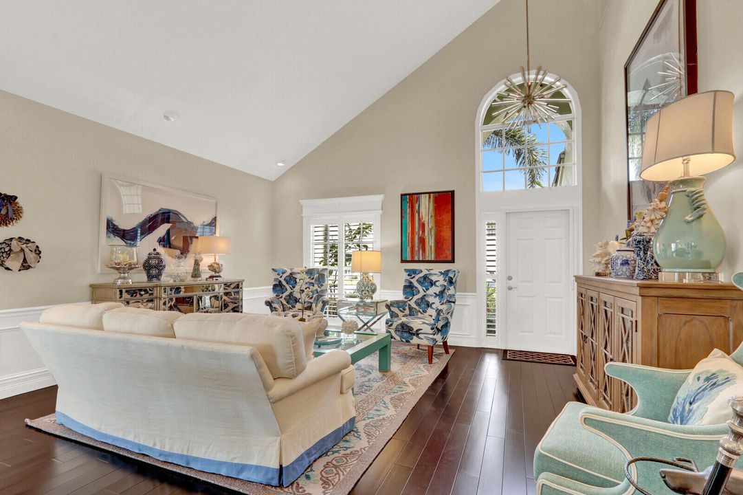 Active With Contract: $925,000 (3 beds, 2 baths, 2492 Square Feet)