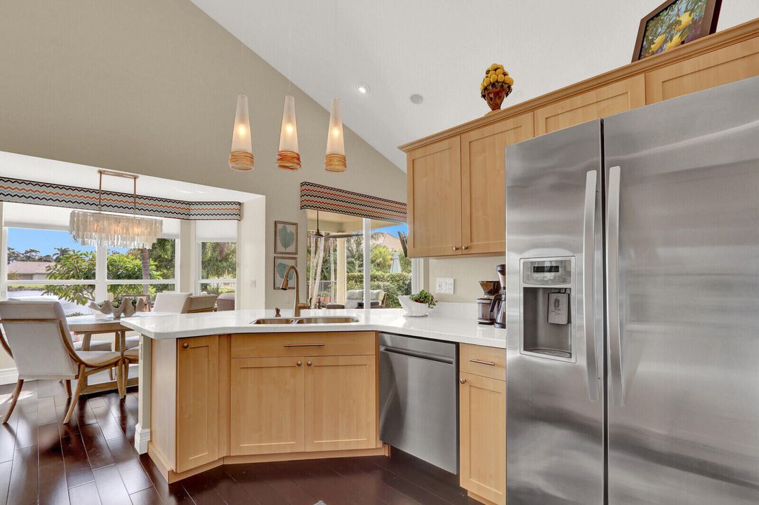 Active With Contract: $925,000 (3 beds, 2 baths, 2492 Square Feet)