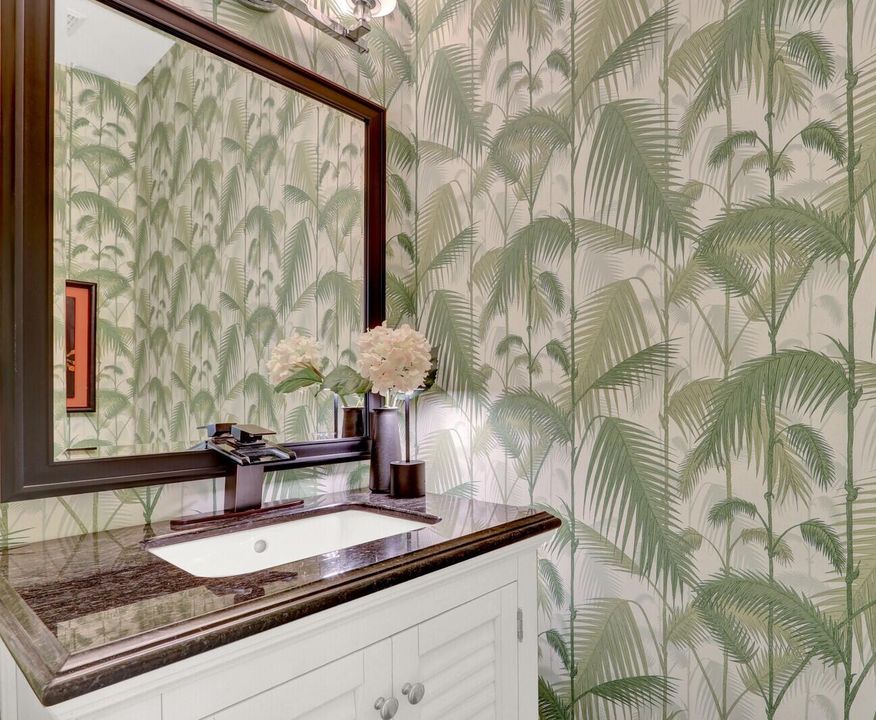 Active With Contract: $925,000 (3 beds, 2 baths, 2492 Square Feet)