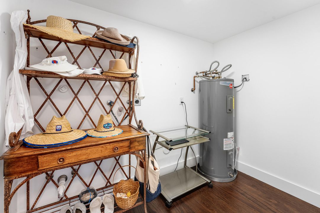 For Sale: $1,450,000 (2 beds, 2 baths, 2028 Square Feet)