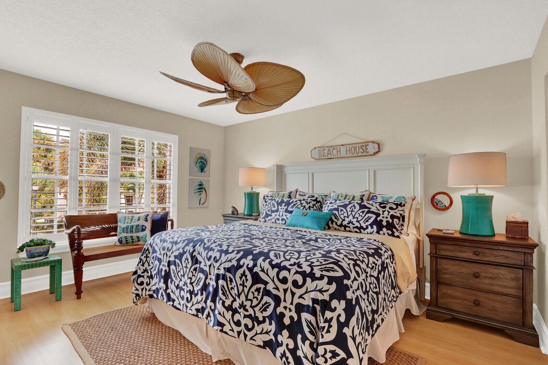 Active With Contract: $925,000 (3 beds, 2 baths, 2492 Square Feet)