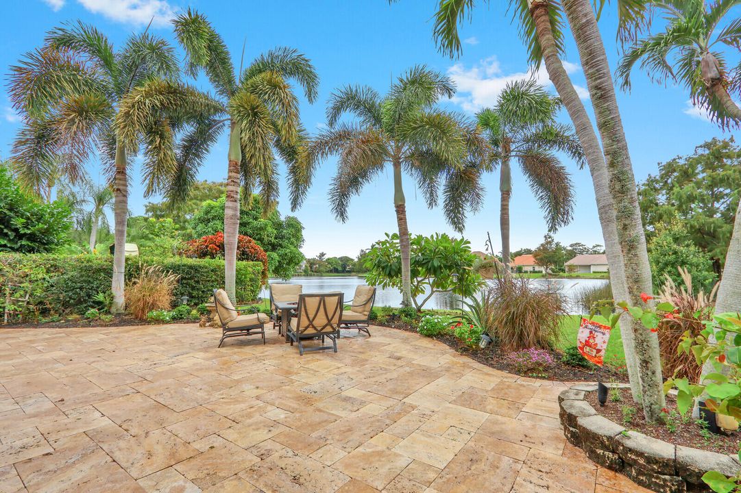 Active With Contract: $925,000 (3 beds, 2 baths, 2492 Square Feet)