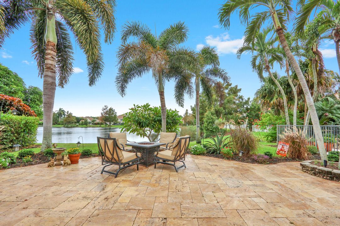 Active With Contract: $925,000 (3 beds, 2 baths, 2492 Square Feet)