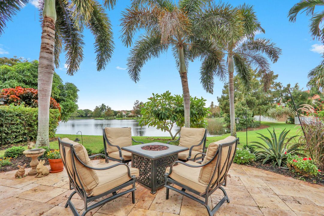 Active With Contract: $925,000 (3 beds, 2 baths, 2492 Square Feet)