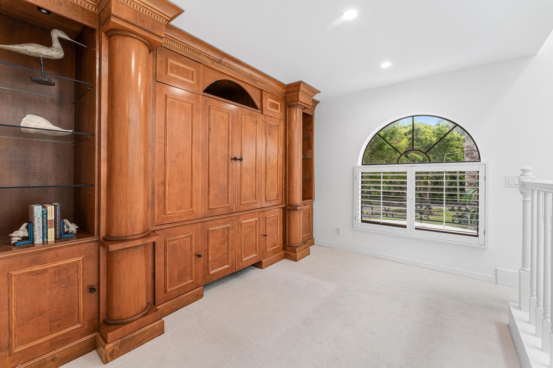 For Sale: $1,450,000 (2 beds, 2 baths, 2028 Square Feet)