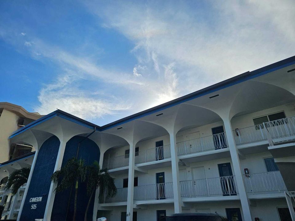 В аренду: $4,200 (1 спален, 1 ванн, 690 Квадратных фут)