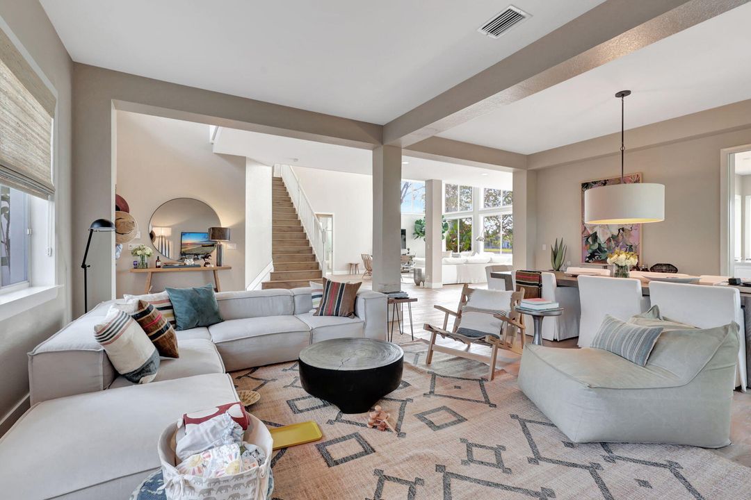 For Rent: $15,000 (6 beds, 3 baths, 4177 Square Feet)