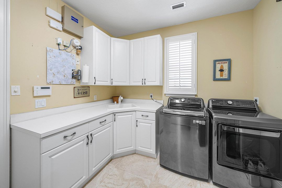 For Sale: $2,499,000 (4 beds, 4 baths, 4509 Square Feet)