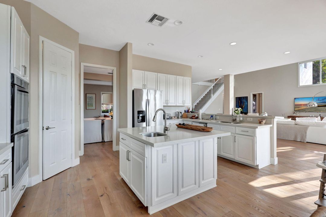 For Rent: $15,000 (6 beds, 3 baths, 4177 Square Feet)