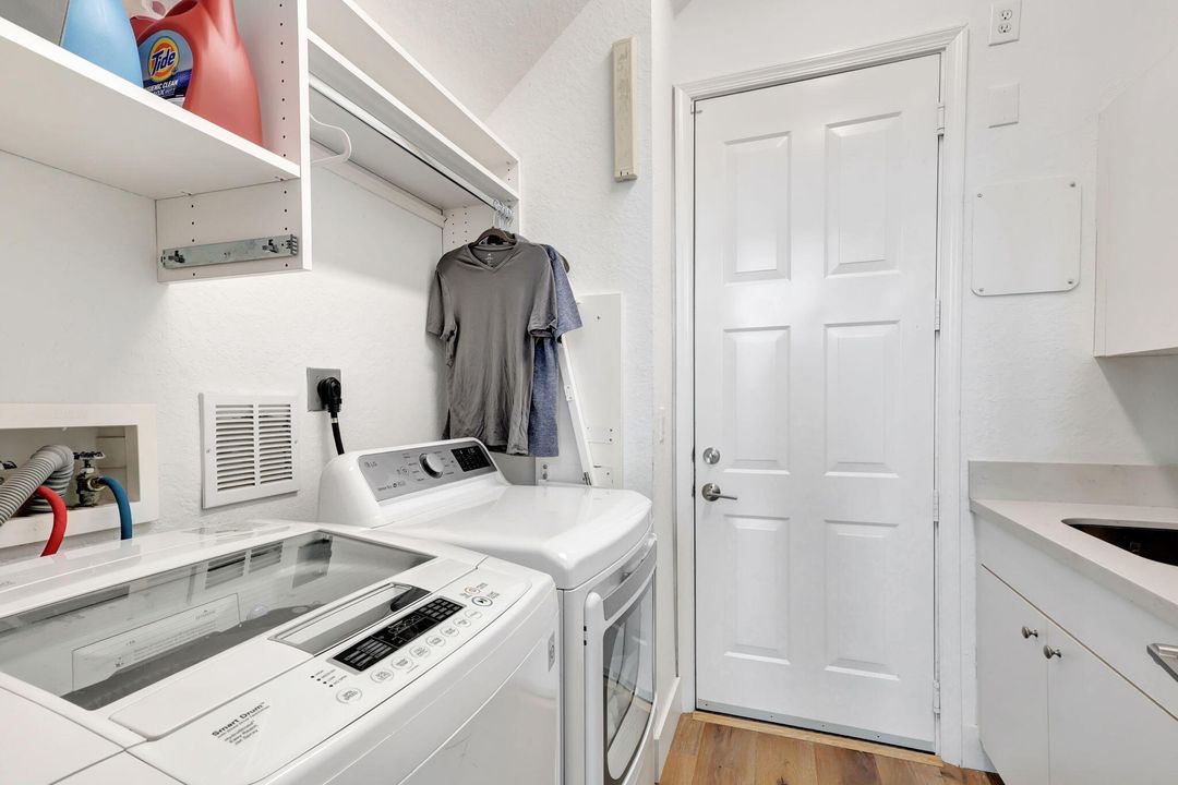 For Rent: $15,000 (6 beds, 3 baths, 4177 Square Feet)