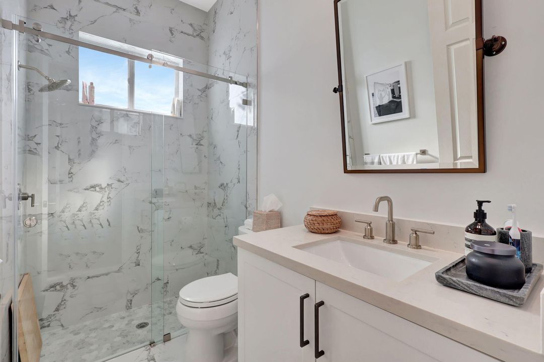 For Rent: $15,000 (6 beds, 3 baths, 4177 Square Feet)