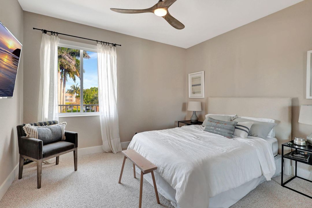 For Rent: $15,000 (6 beds, 3 baths, 4177 Square Feet)