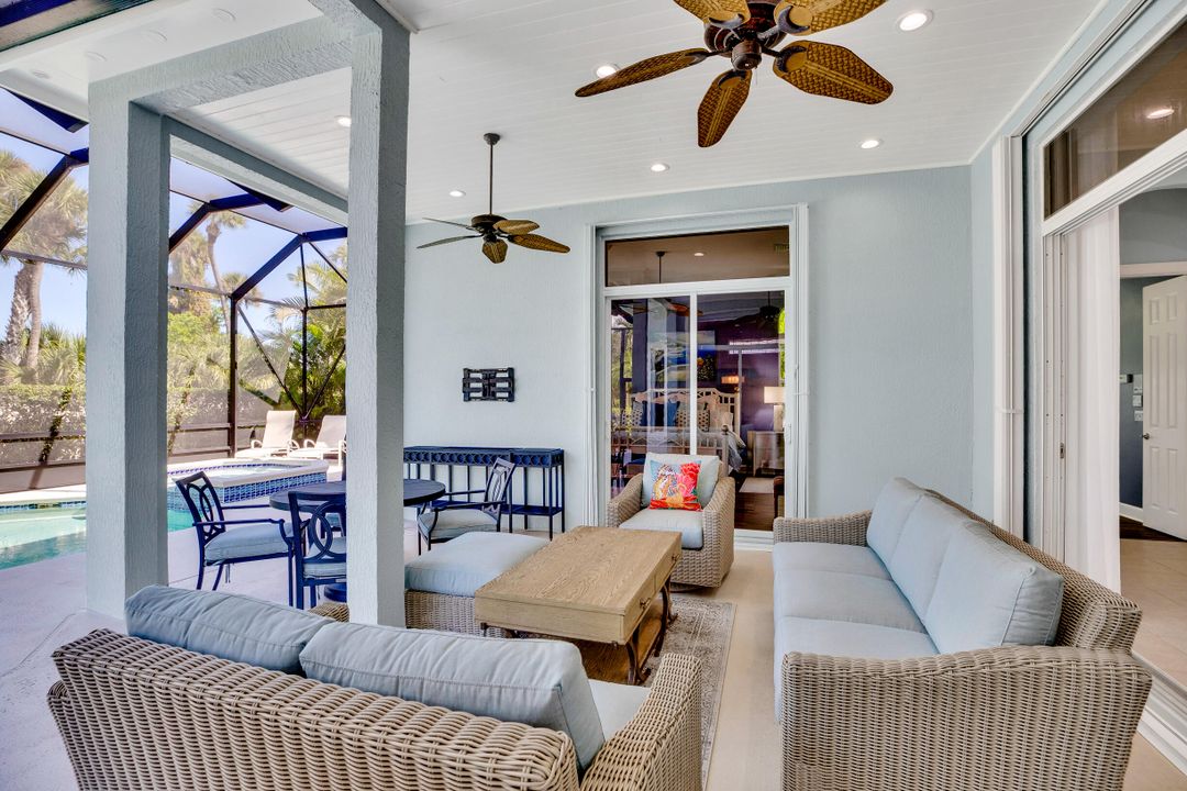 For Sale: $950,000 (3 beds, 3 baths, 3061 Square Feet)