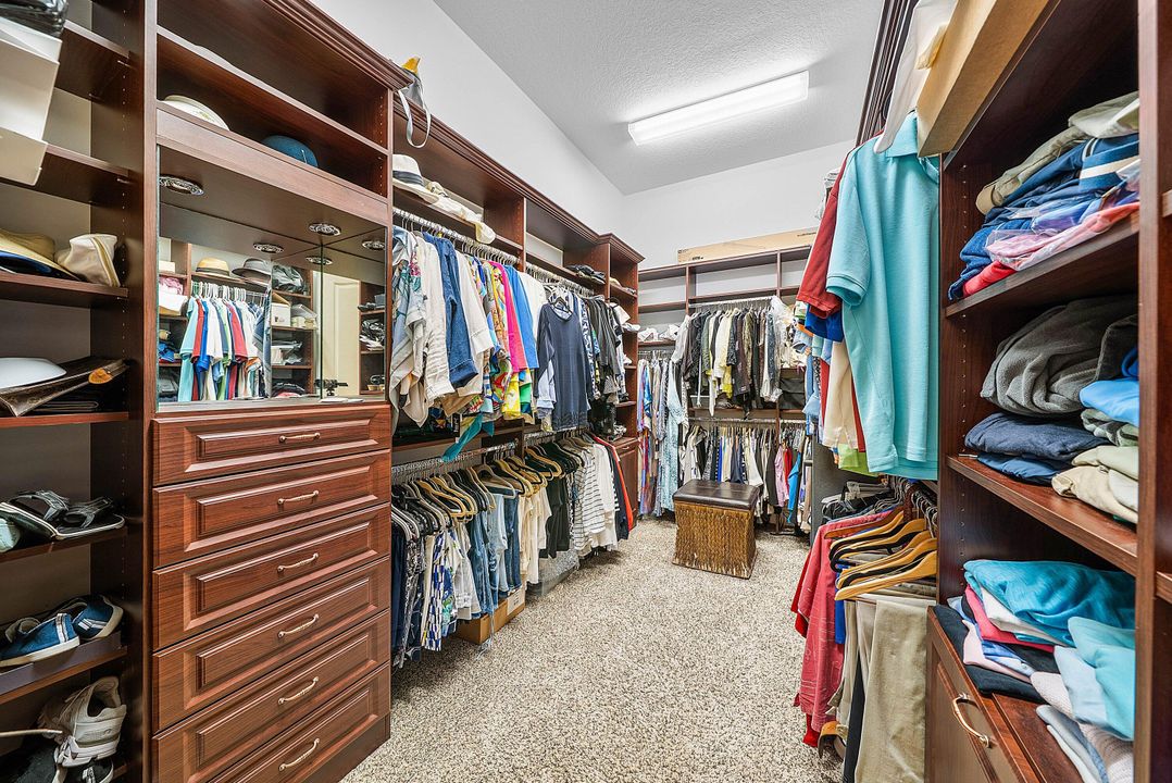 For Sale: $2,499,000 (4 beds, 4 baths, 4509 Square Feet)