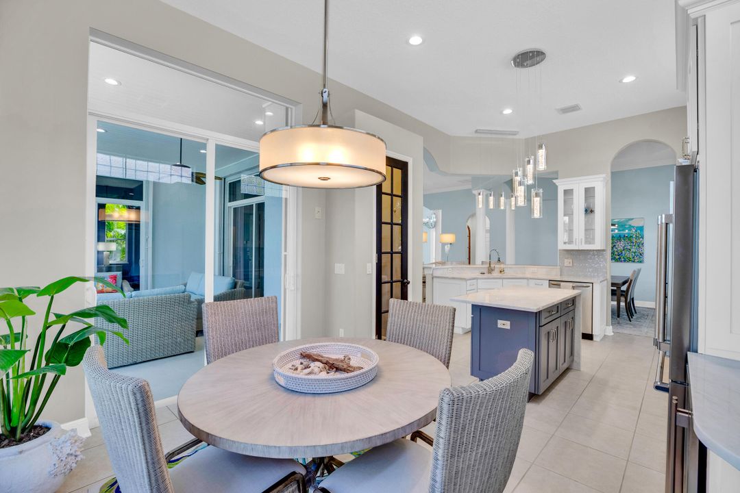 For Sale: $950,000 (3 beds, 3 baths, 3061 Square Feet)