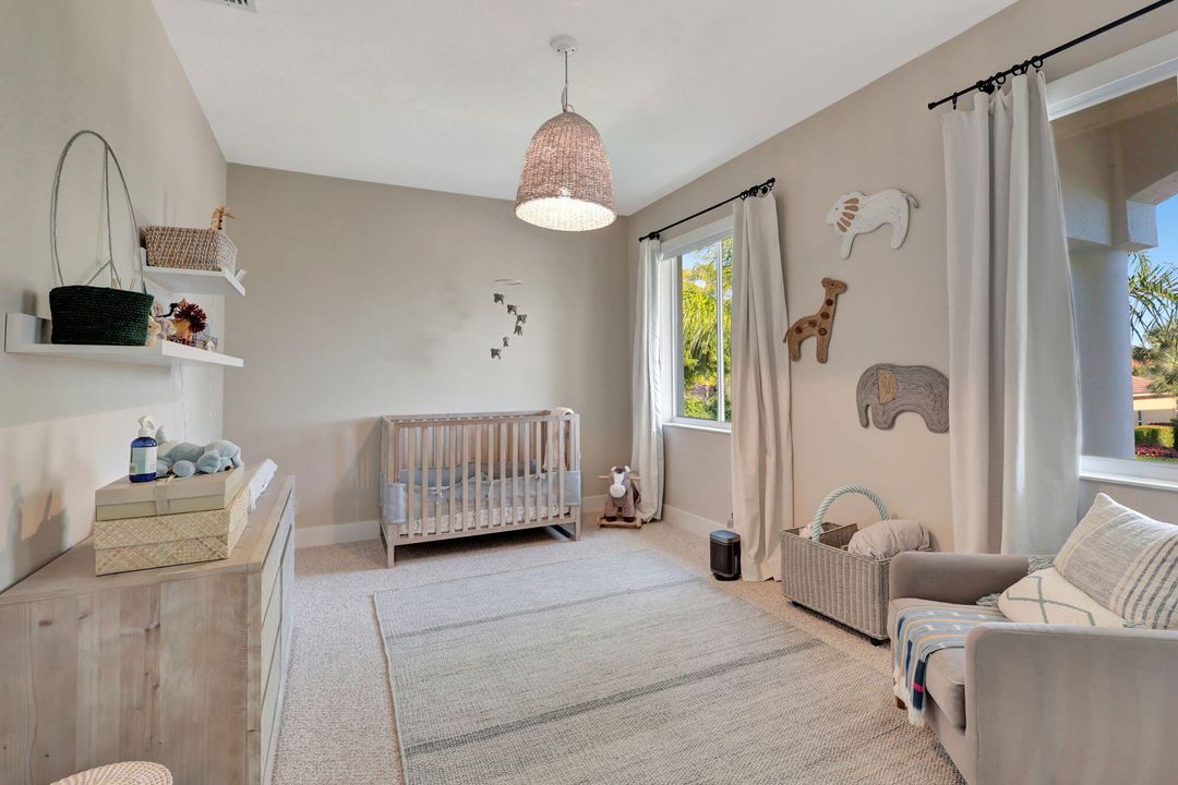 For Rent: $15,000 (6 beds, 3 baths, 4177 Square Feet)