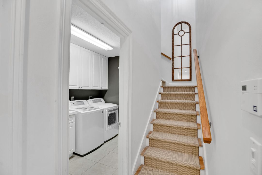 For Sale: $950,000 (3 beds, 3 baths, 3061 Square Feet)