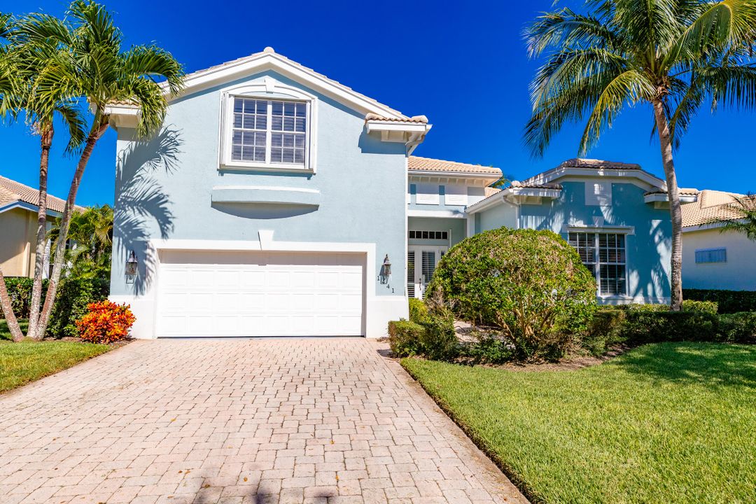 For Sale: $950,000 (3 beds, 3 baths, 3061 Square Feet)