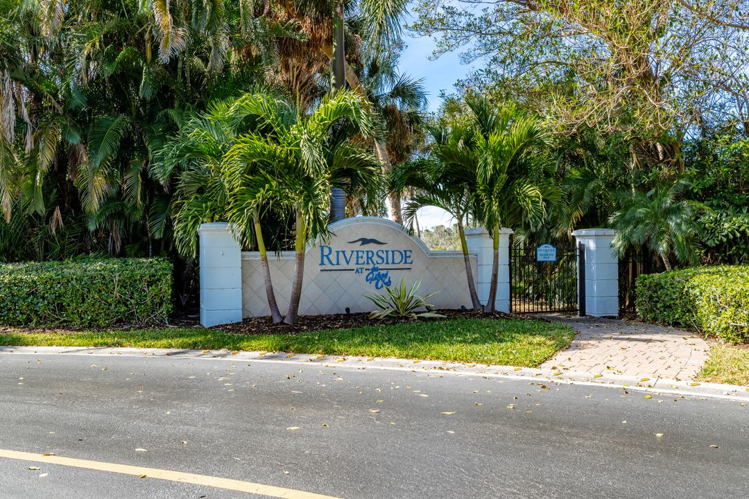 For Sale: $950,000 (3 beds, 3 baths, 3061 Square Feet)