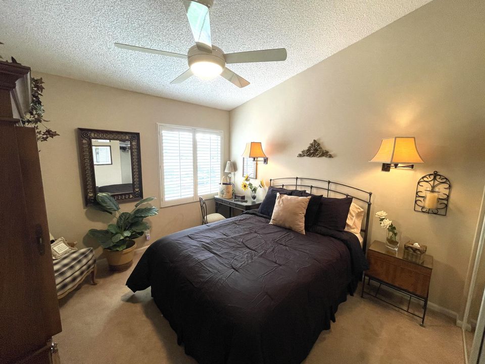 合同活跃: $3,000 (3 贝兹, 2 浴室, 1523 平方英尺)