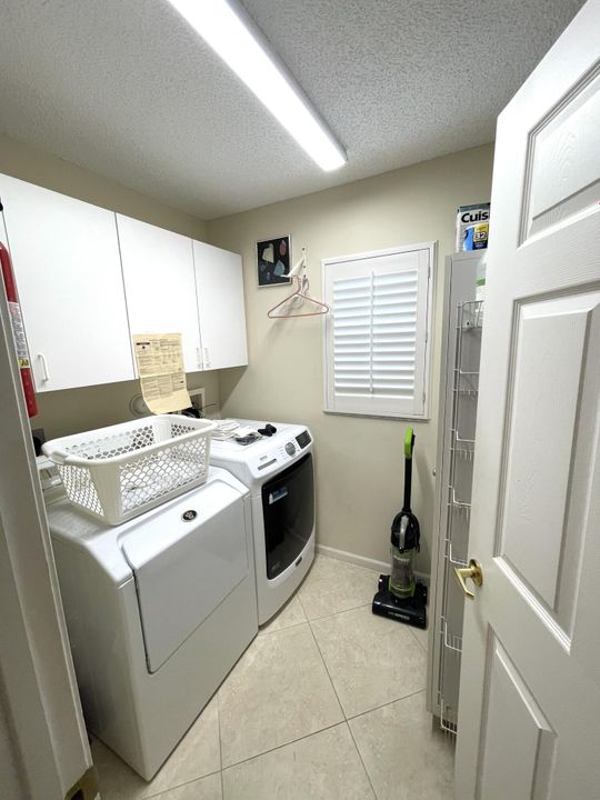 合同活跃: $3,000 (3 贝兹, 2 浴室, 1523 平方英尺)