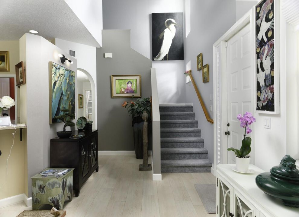 En Venta: $690,000 (3 camas, 3 baños, 1910 Pies cuadrados)