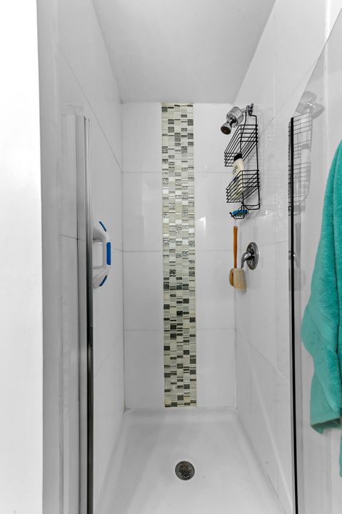 На продажу: $170,000 (2 спален, 2 ванн, 880 Квадратных фут)