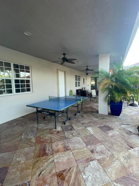 合同活跃: $3,000 (3 贝兹, 2 浴室, 1523 平方英尺)