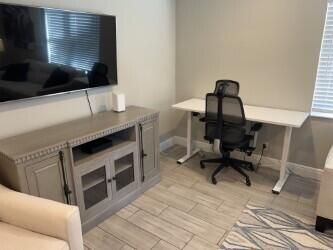 Activo con contrato: $3,150 (2 camas, 2 baños, 1100 Pies cuadrados)