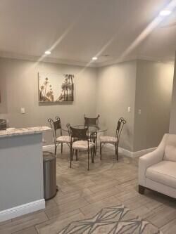 Activo con contrato: $3,150 (2 camas, 2 baños, 1100 Pies cuadrados)