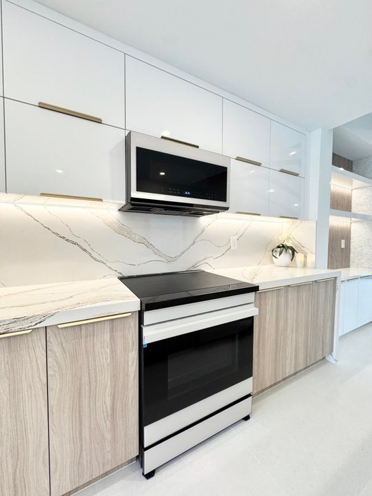 Activo con contrato: $649,999 (3 camas, 2 baños, 1286 Pies cuadrados)