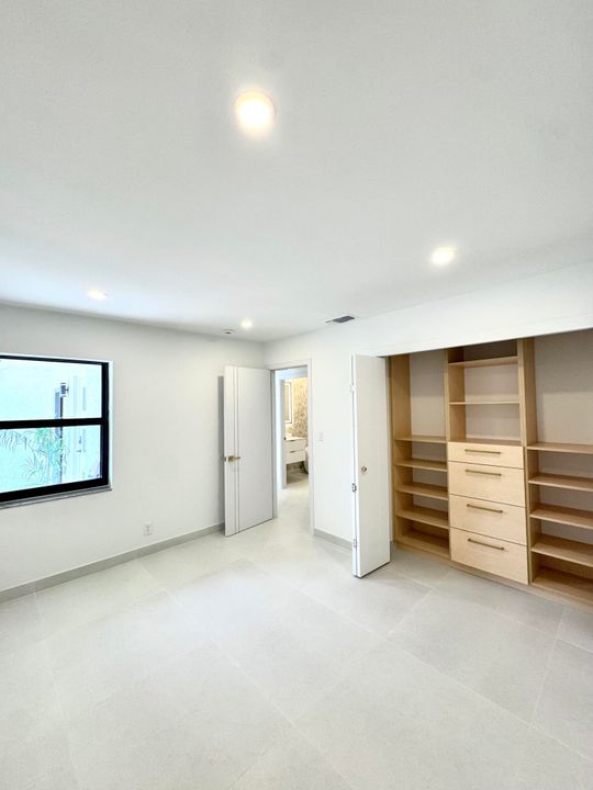 Activo con contrato: $649,999 (3 camas, 2 baños, 1286 Pies cuadrados)