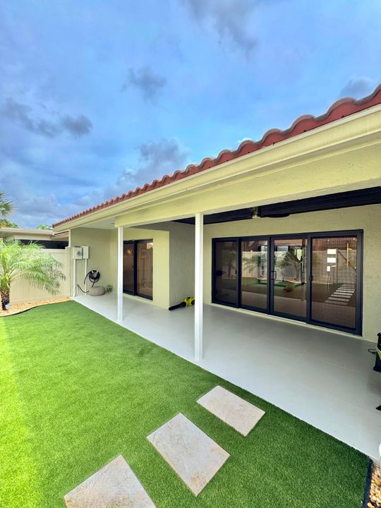 Activo con contrato: $649,999 (3 camas, 2 baños, 1286 Pies cuadrados)