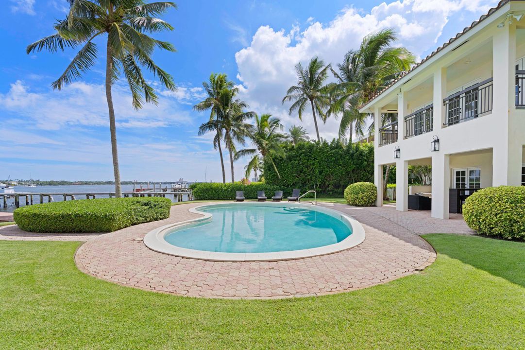 En Renta: $40,000 (4 camas, 4 baños, 3543 Pies cuadrados)