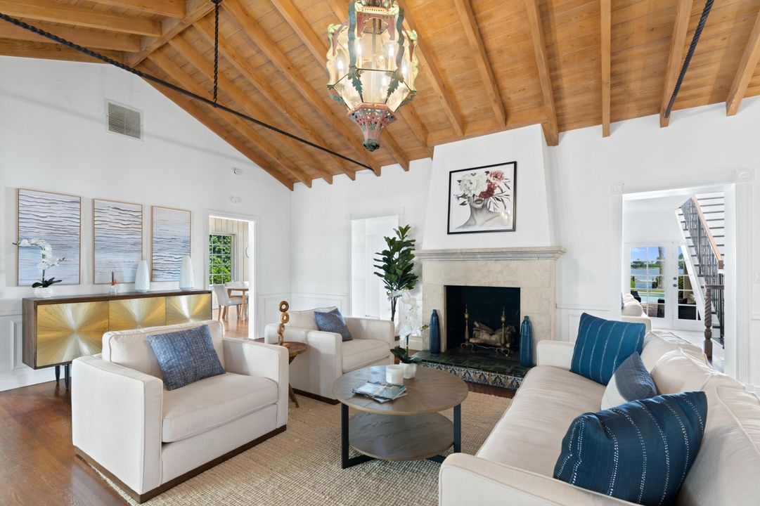 En Renta: $40,000 (4 camas, 4 baños, 3543 Pies cuadrados)